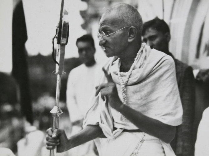 Mahatma Gandhi - India's rights leader
